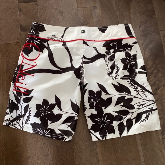 O’Neil water shorts - Picture 2 of 3
